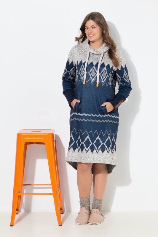 Robe à motif norvégien. Manches longues et capuche