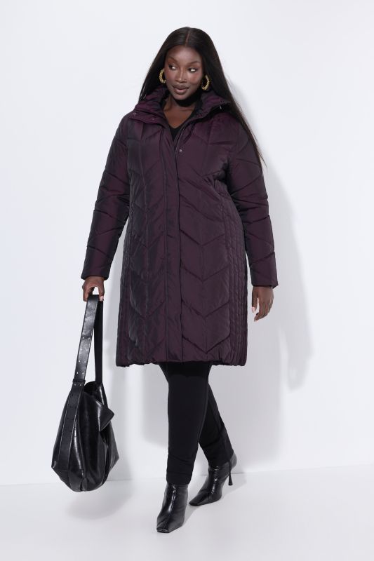 Manteau matelassé et imperméable, coupe évasée et boutons-pression sur les côtés