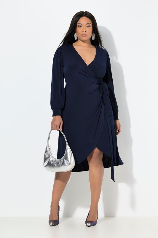 Robe cache-cœur, longueur midi, manches longues ballon, décolleté en V et ceinture à nouer