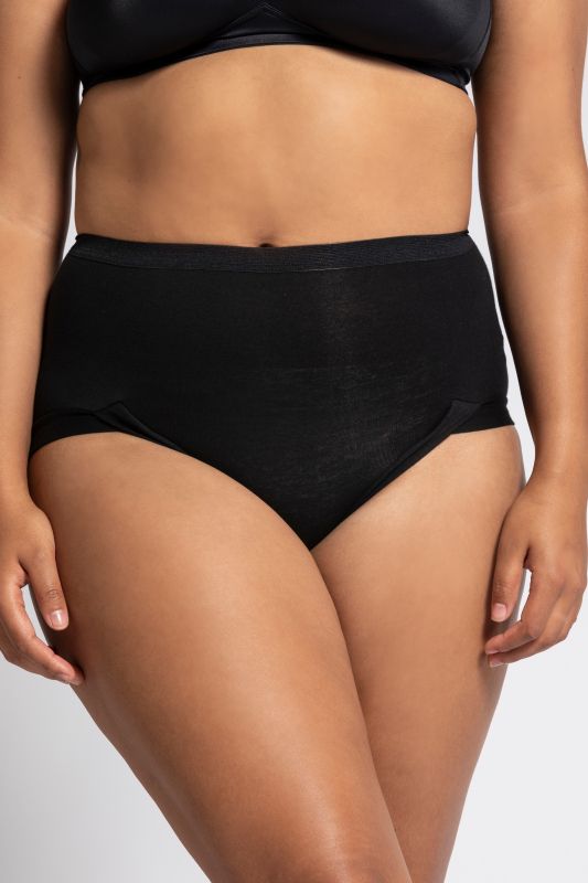 Culotte taille haute, en jersey de coton. Cuisses échancrées pour un haut niveau de confort, même lorsque vous restez longtemps assise.