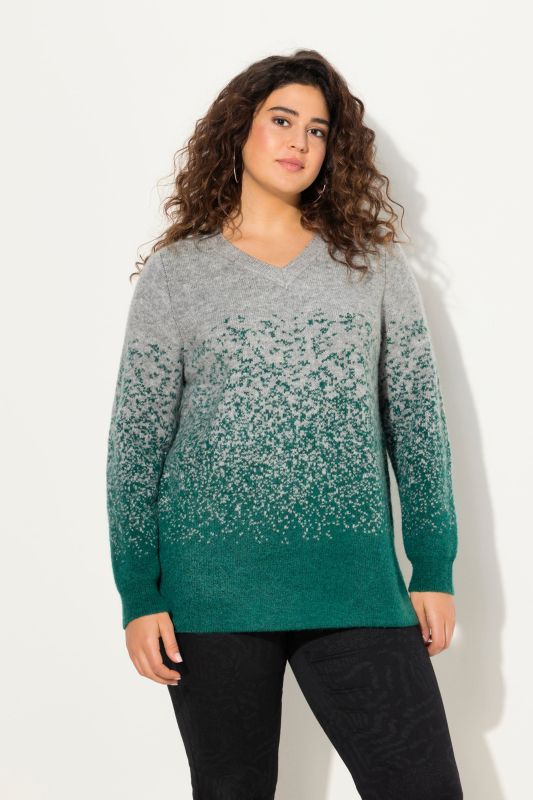 Pull avec dégradé de couleurs, col en V et manches longues. Coupe évasée.