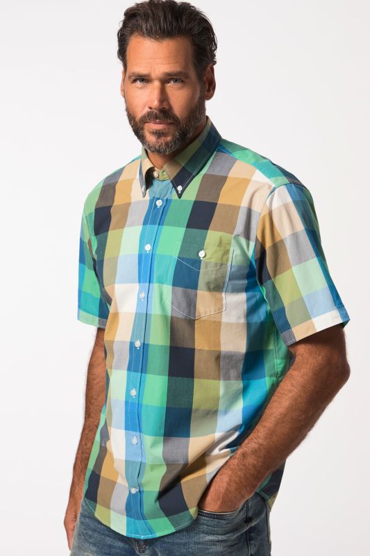 Chemise à carreaux. Manches courtes et col boutonné. Coupe Modern Fit - jusqu'au 8 XL