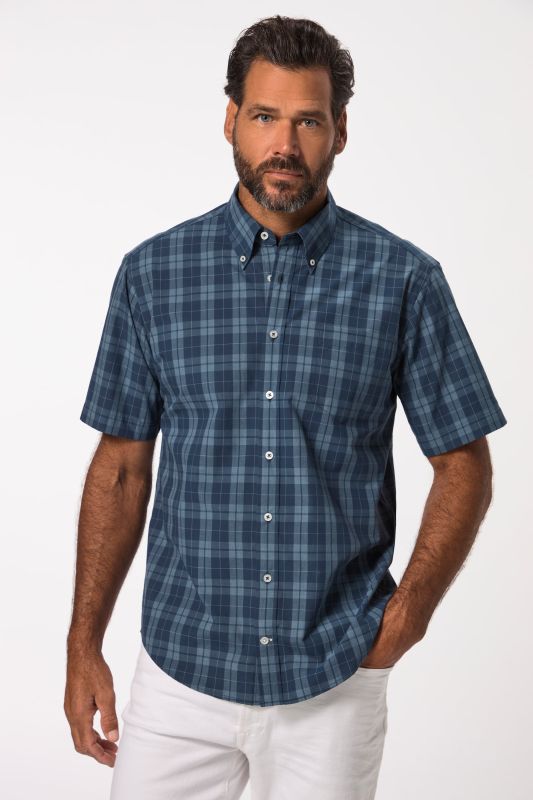 Chemise à carreaux. Manches courtes et col boutonné. Coupe Modern Fit - jusqu'au 8 XL