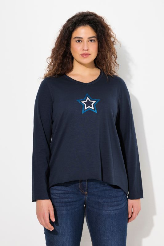 T-shirt avec étoiles et bords roulottés, décolleté en V et manches longues, coupe évasée