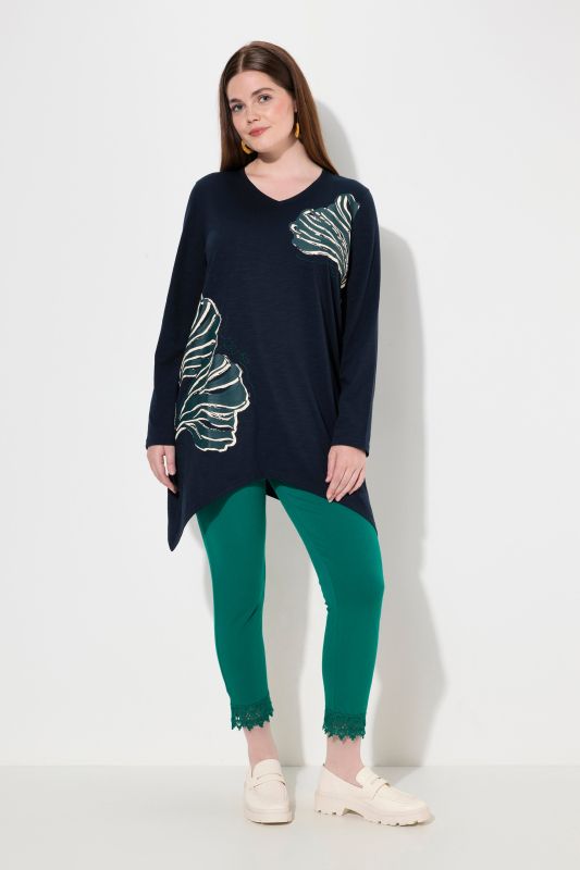 T-shirt long en coton bio, col en V et manches longues, motif feuilles