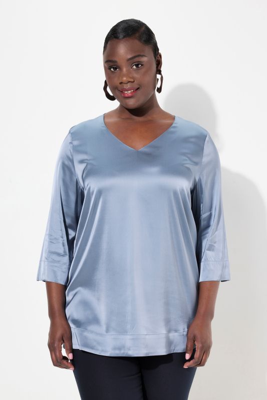 Blouse boxy en satin à col en V et manches 3/4