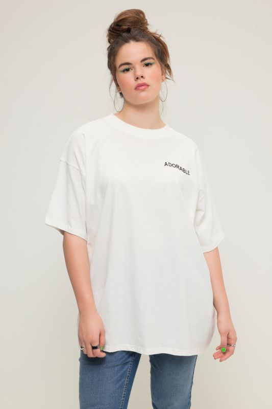 T-shirt oversized à imprimé dans le dos. Col rond et manches courtes.