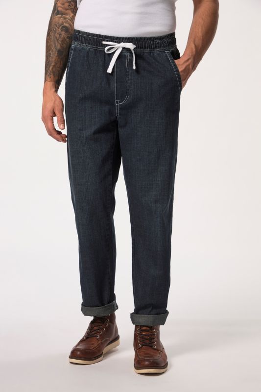 Pantalon aspect jean. Coupe Relaxed Fit 4 poches