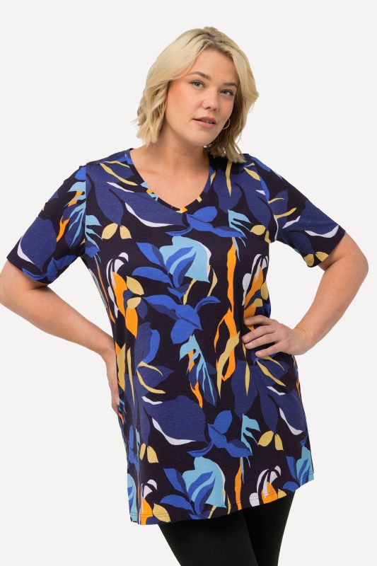 T-shirt long floral à manches courtes. Ligne A et col V