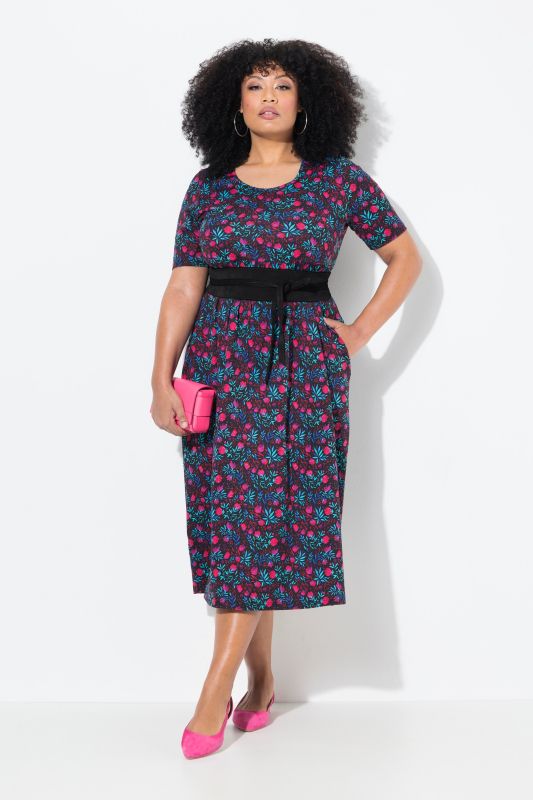 Robe maxi coupe évasée, poches, décolleté rond et manches courtes