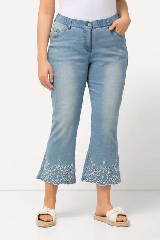 Jean 7/8 Marie, bas de jambe évasé (« patte d'éléphant ») et broderies