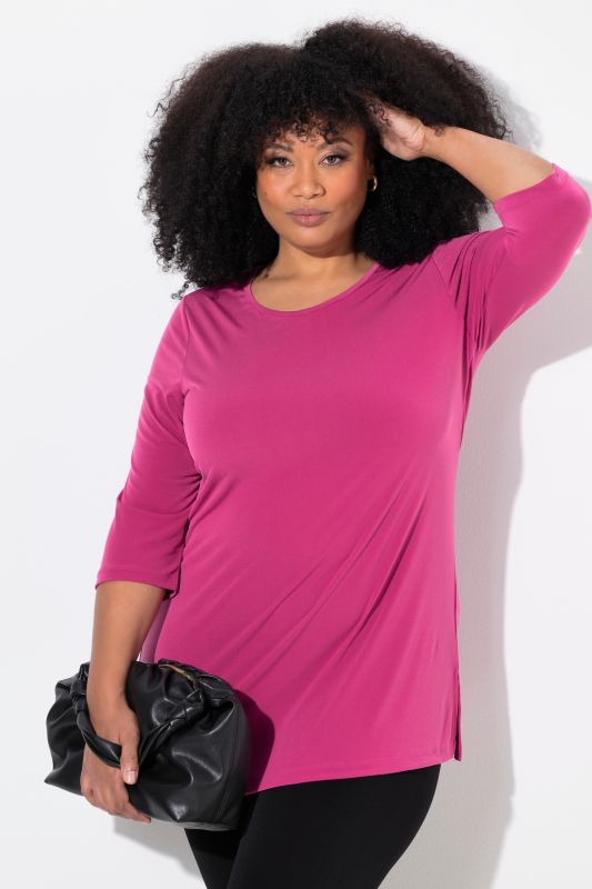 T-shirt long, imprimé à pois. Décolleté rond, manches 3/4.