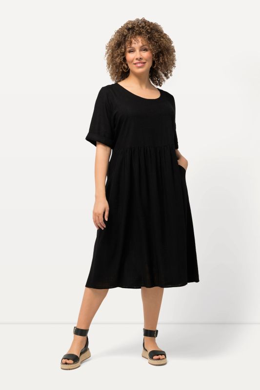 Robe trapèze en lin mélangé, encolure ronde et manches courtes