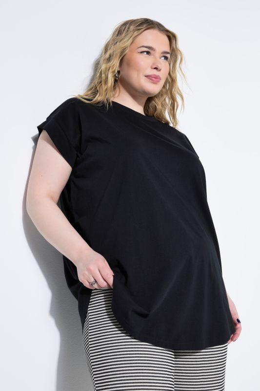 T-shirt oversize, base arrondie