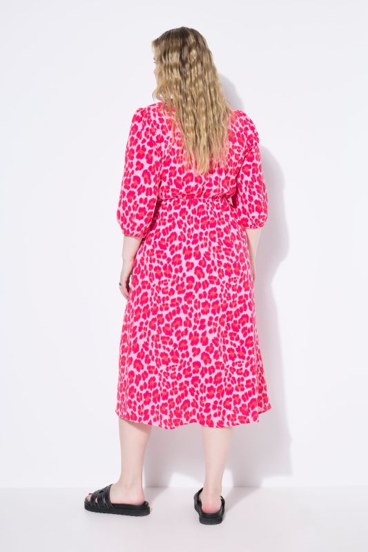 Robe midi, imprimé léopard coloré, manches bouffantes et coupe évasée