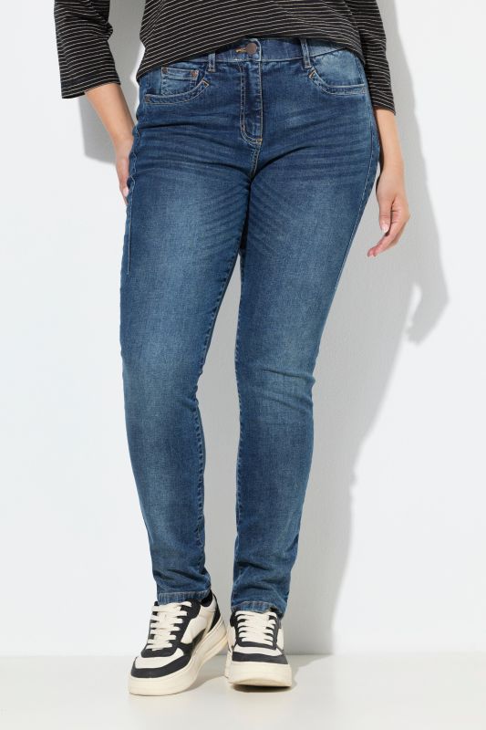 Jean Sarah. Jambe slim droite et taille confortable