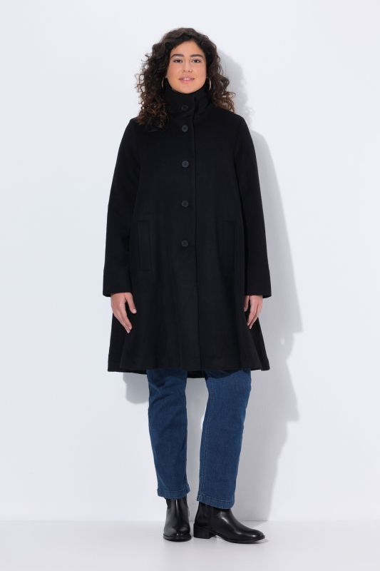 Manteau en lainage à col montant / à revers, coupe évasée