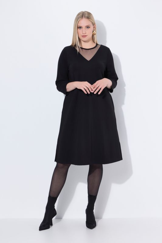 Robe midi avec empiècement en mesh, décolleté rond et manches 3/4