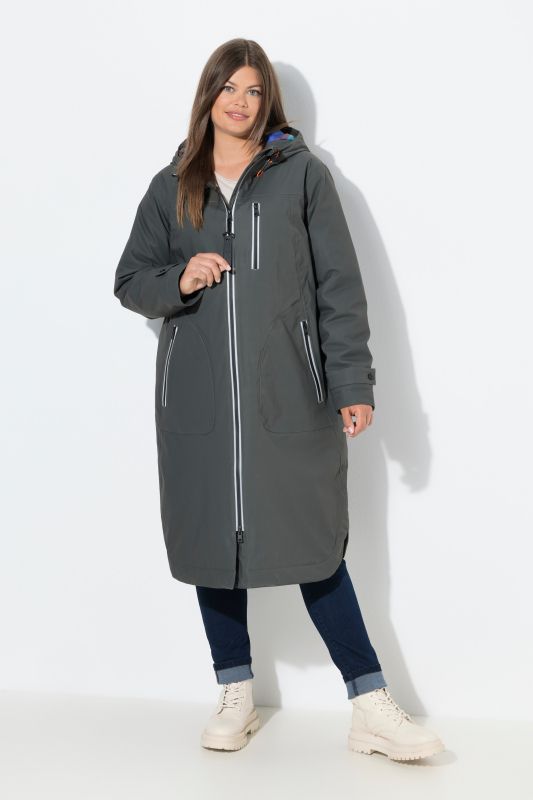 Manteau technique à capuche. Fermeture zippée