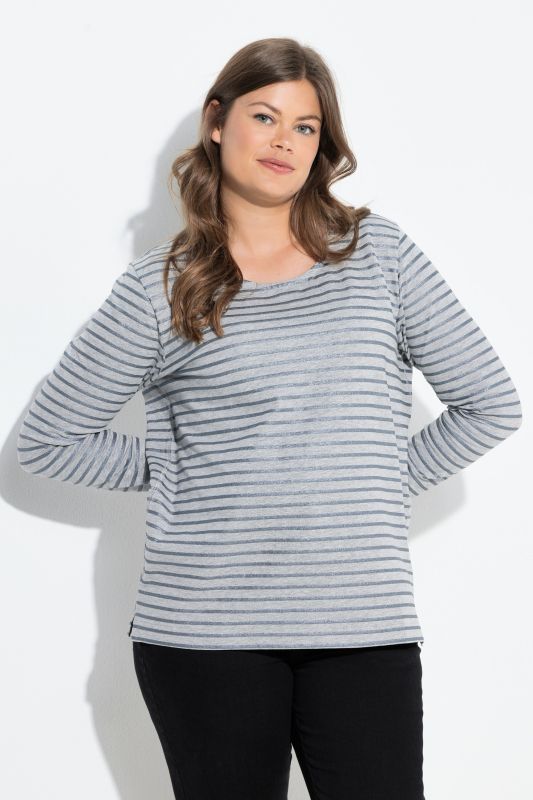 T-shirt rayé. Manches longues et col rond