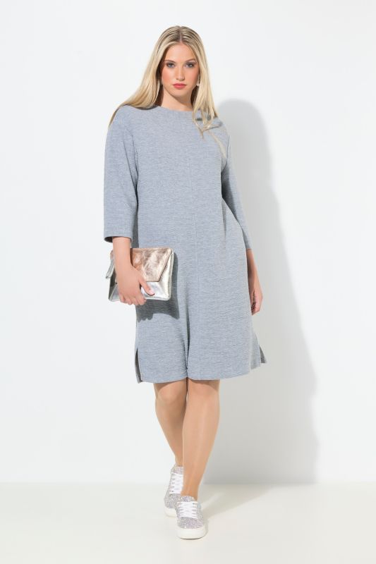 Robe en maille texturée, encolure bateau et manches 3/4