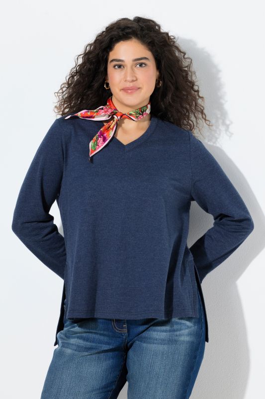 Sweat-shirt avec large fente sur les côtés, col en V et manches longues