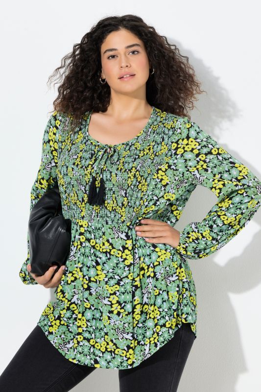 Blouse smockée avec motif à fleurs, décolleté rond et manches longues, coupe évasée