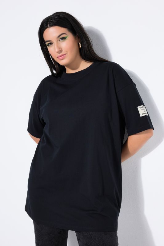 T-shirt oversize, écusson sur la manche