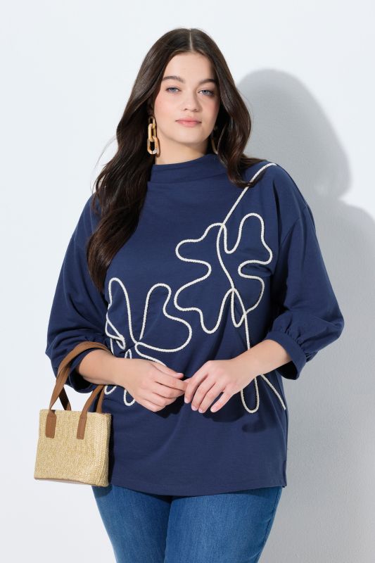 Sweat-shirt en coton bio, trèfles en corde, col montant et manches 3/4