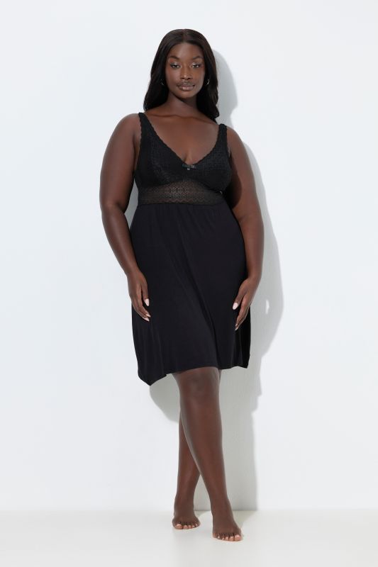 Nuisette TRUYOU en dentelle, modèle sans manches, buste avec doublure opaque