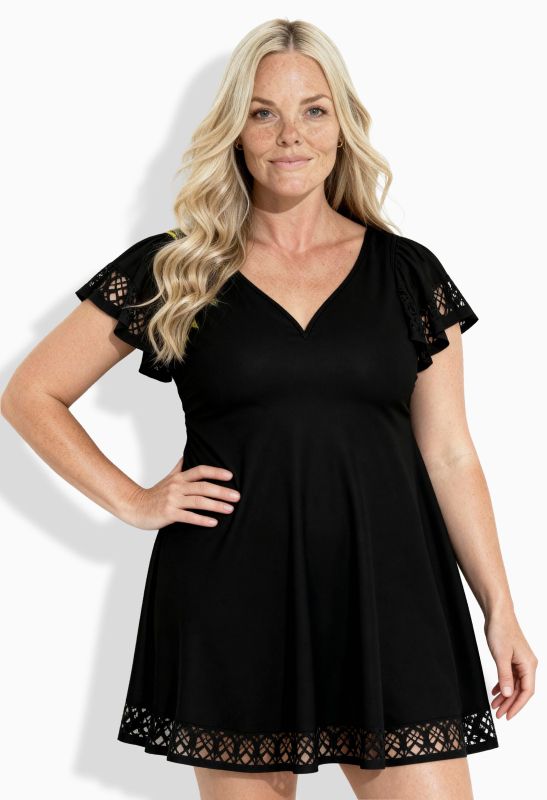 Robe de bain, manches volantées. Bonnets souples et armatures. Motif découpé au laser