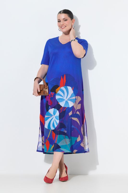 Robe midi en piqué au tombé fluide, motif floral, décolleté en V et manches courtes