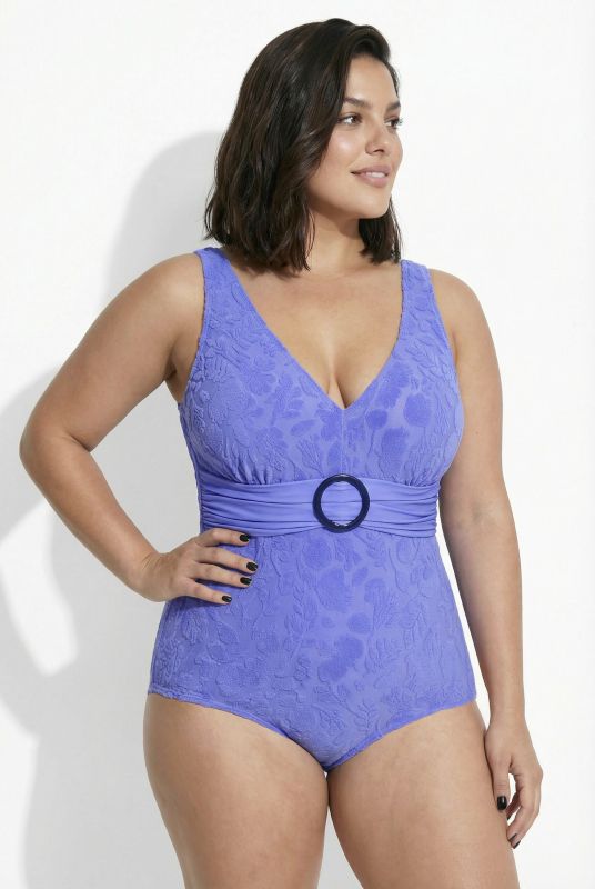 Maillot de bain à bonnets souples, anneau fantaisie et tissu texturé motif floral