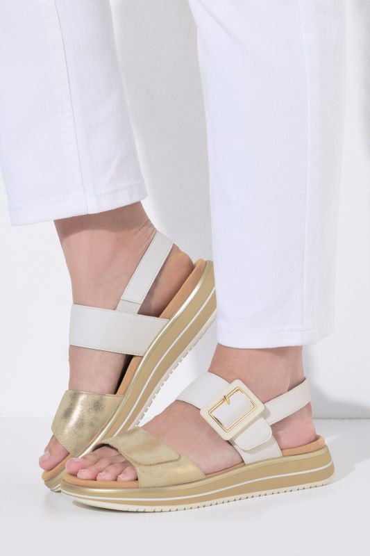 Sandales en cuir Remonte, semelle compensée et bride à scratch - largeur F 1/2