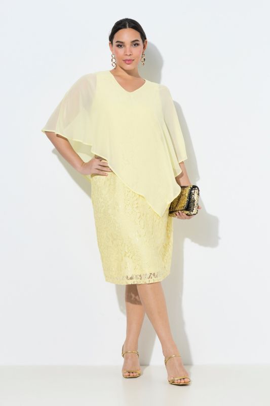 Robe en dentelle, coupe évasée, décolleté en V et manches&nbsp;3/4