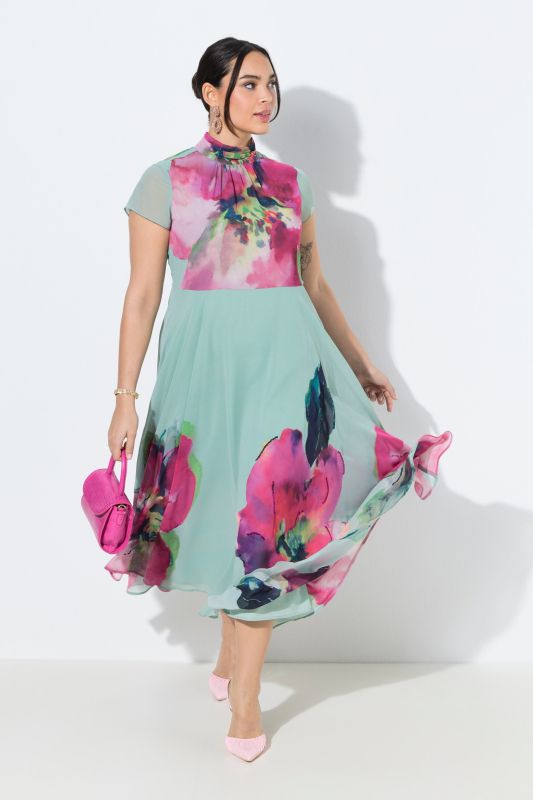 Robe maxi sans manches, col montant, paillettes et imprimé floral