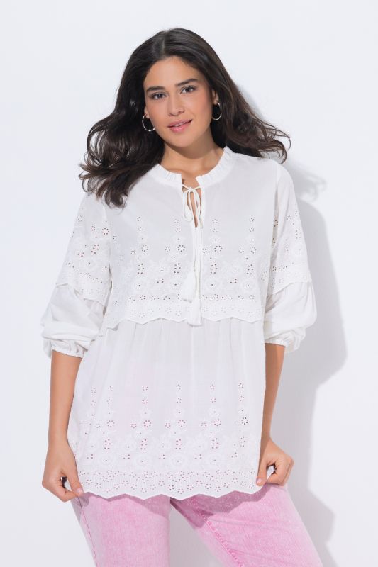 Blouse esprit bohème avec ruchés/dentelle, col montant et manches longues