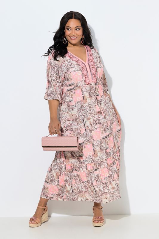 Robe maxi avec volant, coupe évasée, décolleté en V et manches&nbsp;3/4