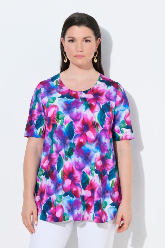 T-shirt au tombé fluide, motif floral esprit aquarelle, coupe évasée, col rond et manches courtes