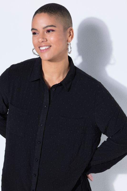 Chemisier droit à manches longues et pois texturés