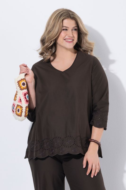 Chemisier brodé, col en V, manches 3/4, coton bio