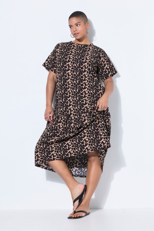 Robe midi à volant, manches courtes et coupe évasée