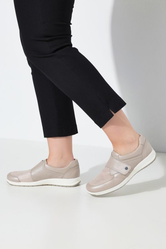 Sneakers en cuir Caprice, fermeture à scratch, semelle intérieure amovible - largeur K