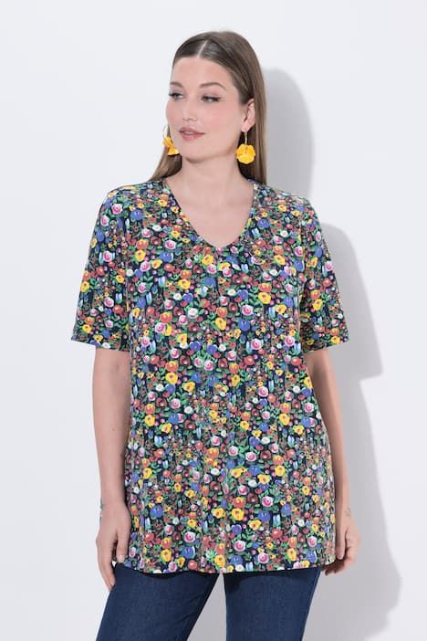 T-shirt motif floral, coupe évasée, décolleté en V et manches courtes