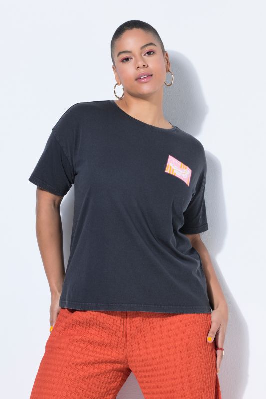 T-shirt oversize, style vintage et imprimés