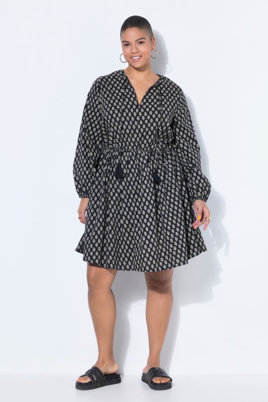 Robe courte, matière texturée avec motif, coupe confortable