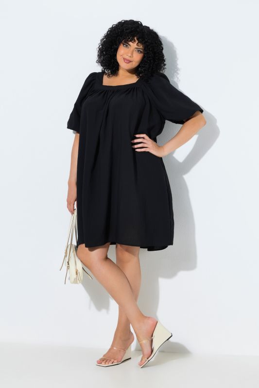 Robe coupe évasée, manches courtes ballon et décolleté carré