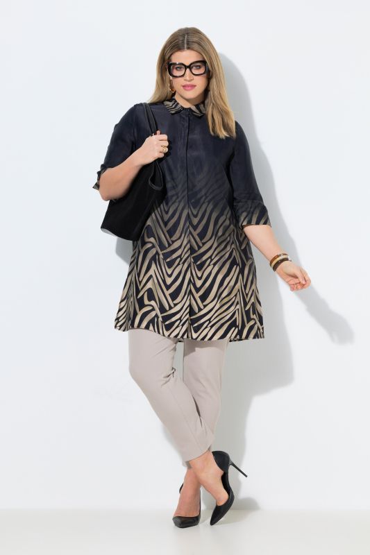 Chemisier long en satin, poches, col chemise et manches 3/4, coupe évasée