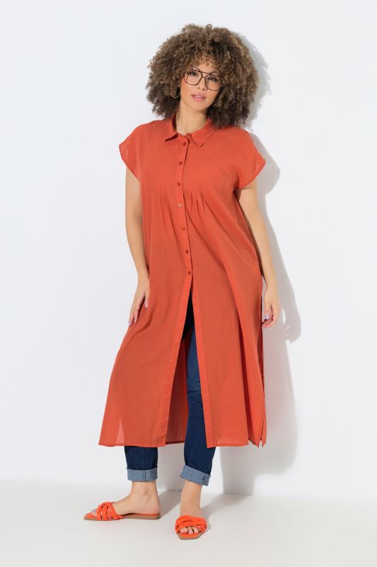 Chemisier long à manches courtes, col chemise et plis fantaisie, coupe évasée