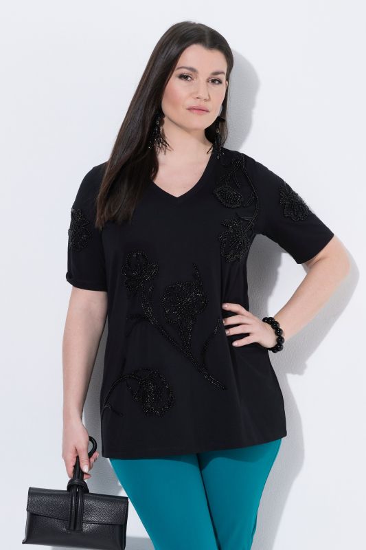 T-shirt avec perles fantaisie, coupe Classic Fit, décolleté en V et manches courtes